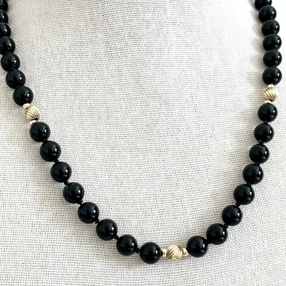 Vintage 14K Yellow Gold Bead Ball & Black Onyx Hand Knotted Beaded Necklace 18" - Picture 4 of 8